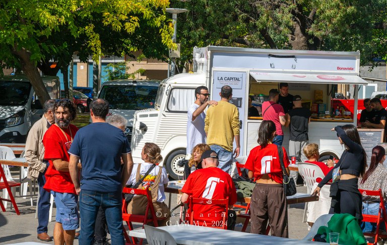 Veïns, veïnes i amants de l’art urbà han assistit a aquesta última cita del festival