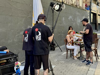 Un instant del rodatge al carrer Llopis.