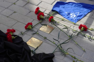 Imatge d'arxiu. Les pròximes setmanes tindran lloc diverses activitats vinculades a les llambordes Stolpersteine..