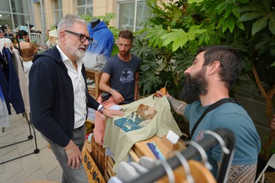 Una de les parades que ha visitat l'alcalde.