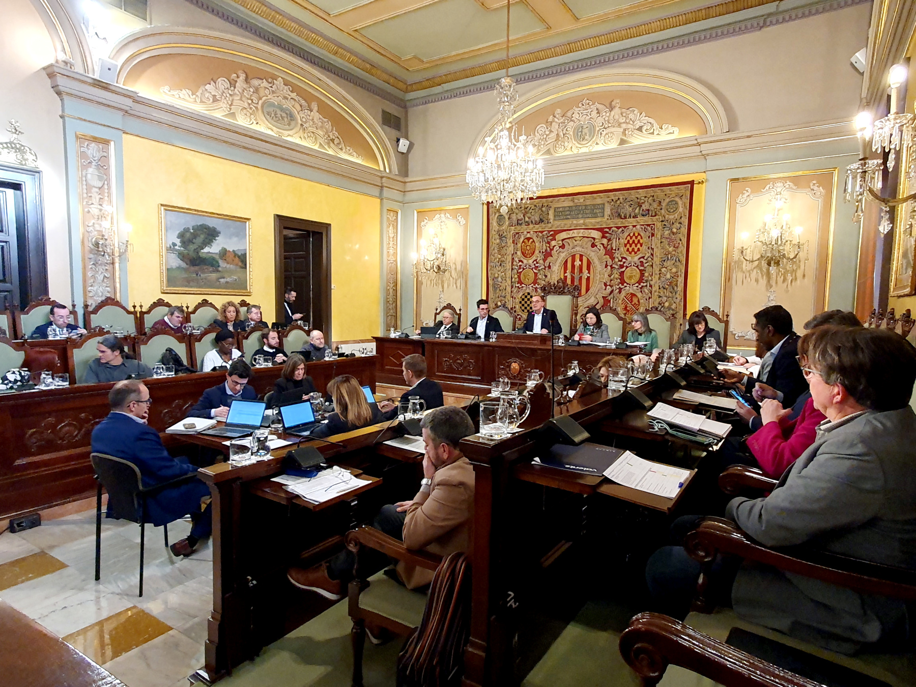 Ple municipal de l'Ajuntament de Lleida corresponent al mes de gener