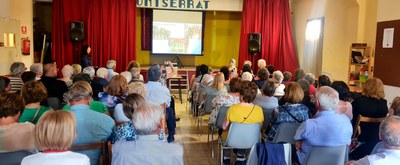 Una setantena de veïns i veïnes han assisat a l'acte d'homenatge, dins el programa Anònimes..