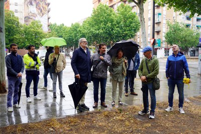 Un moment de la visita de l'alcalde amb els responsables de les diferents àrees i de les empreses concessionàries.