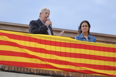 El pregoner García Barranco des del balcó.