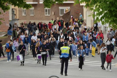 Cercavila i batuka pels carrers de Magraners.