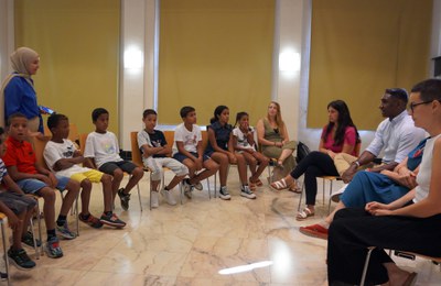 El regidor de Cooperació ha rebut els nois i noies sahrauís que estan a Lleida aquest estiu amb Lleida pels Refugiats per fer-se proves o rebre algun….