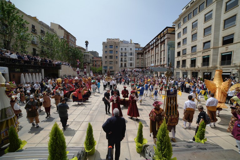 Milers de ciutadanes i ciutadans han participat en els actes festius del matí de Festa Major