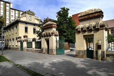 -La Regidoria de Cultura ha organitzat un cap de setmana festiu per als dies 24 i 25 de febrer per celebrar els 25 anys del Teatre municipal de l'Esc….