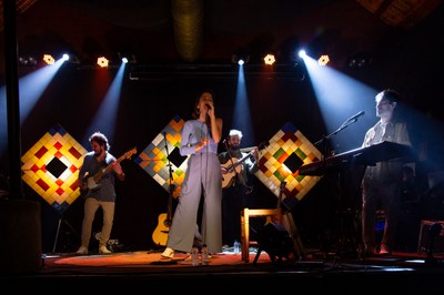 Judit Neddermann actua aquesta nit al Cafè del Teatre amb el MUD..