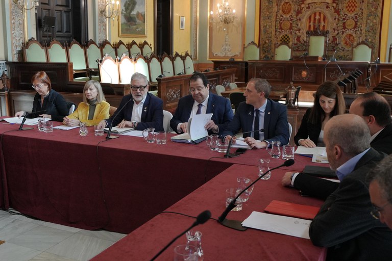 L'alcalde, Fèlix Larrosa, ha presidit la Junta Local de Seguretat acompanyat del conseller d'Interior, Joan Ignasi Elena.