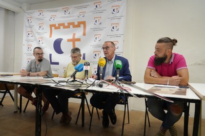 Es preveu que al voltant de 700 persones entre festers, músics i membres dels seguicis, desfilaran pels carrers de Lleida en l’Entrada de Lluïment de….