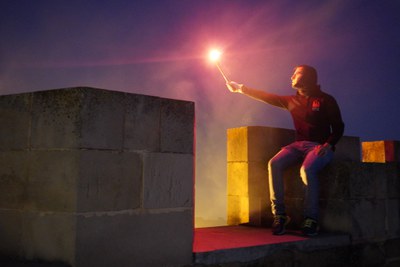 Encesa de la talaia del Castell dels Templers de Gardeny.