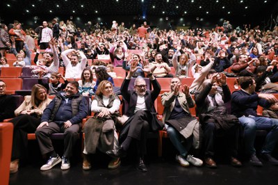 El paer en cap, amb patrocinadors de l’espectacle..