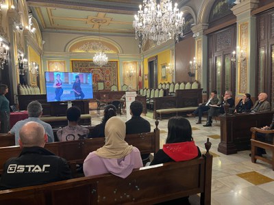 Durant la presentació s'ha pogut veure l'audiovisual que s'ha fet en el marc del projecte “La Veu dels joves en l’era de la intel·ligència artificial”.