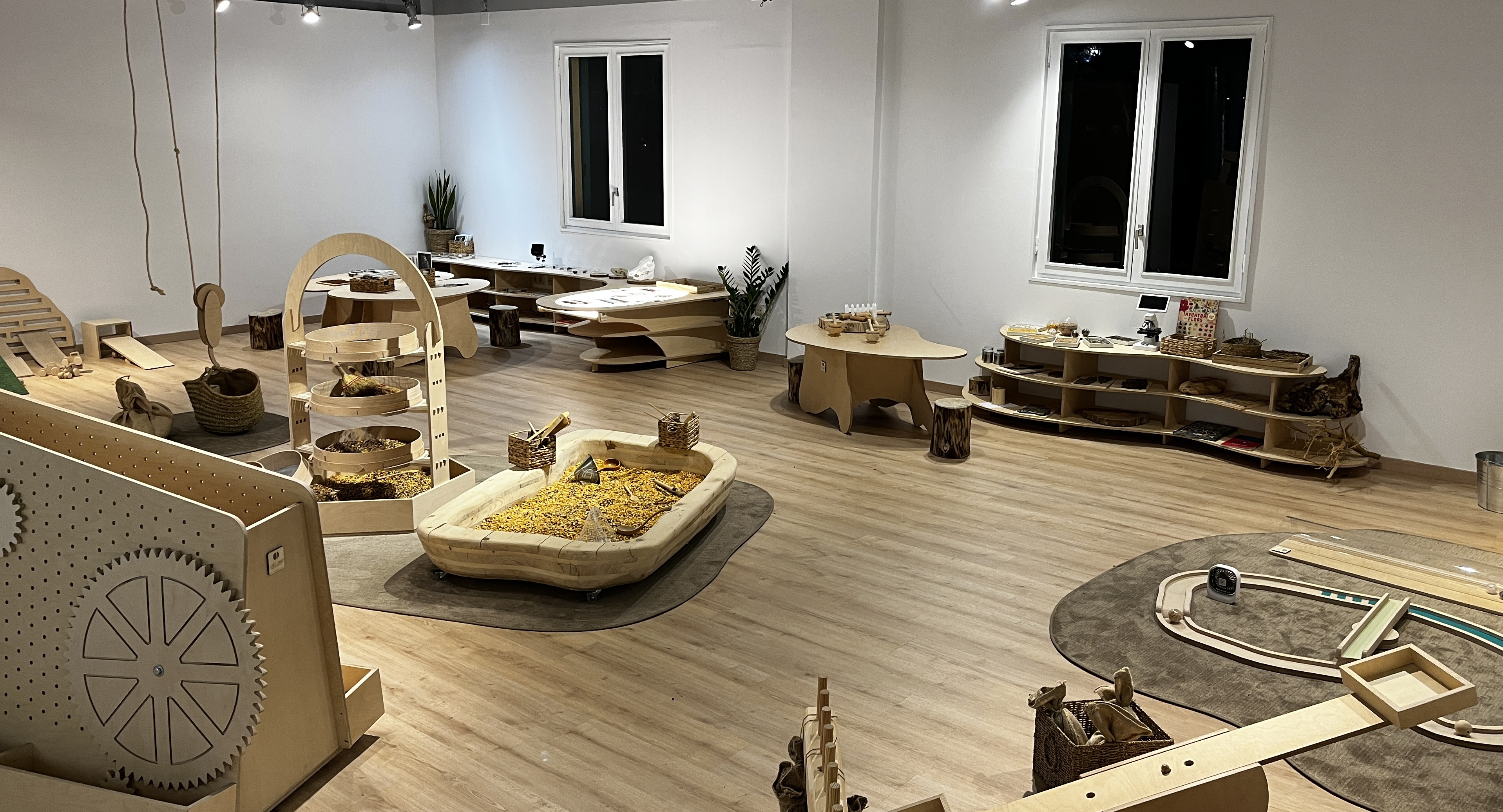 Els infants de 0 a 6 anys d’escoles i llars d’infants poden fer descobertes científiques mitjançant el joc a l'Espai Ciència 06.