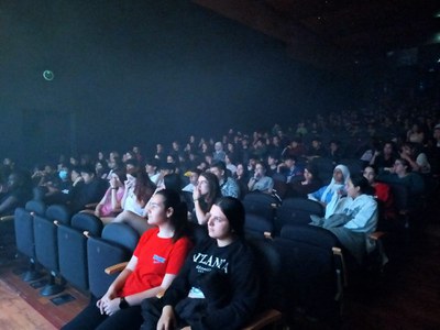 La sala 1 del Teatre de l'Escorxador s'ha omplert de gom a gom.
