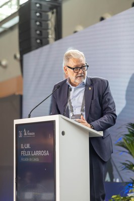 L'alcalde, Fèlix Larrosa, durant la seva intervenció.