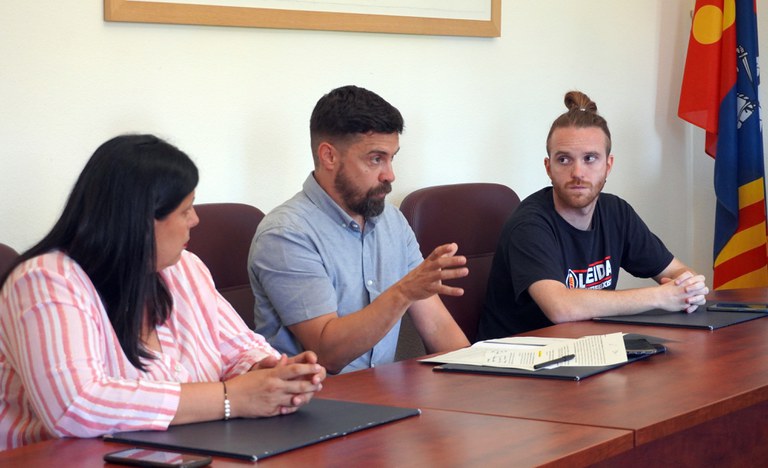 El tinent d'alcalde Carlos Enjuanes ha participat en la reunió a Seròs dels alcaldes del Baix Segre.