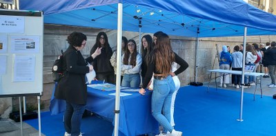 Gimcana de desinformació, organitzada per la Comissió Europea a Barcelona i l’Europe Direct de la Paeria, amb motiu del Dia d’Europa, que se celebra ….