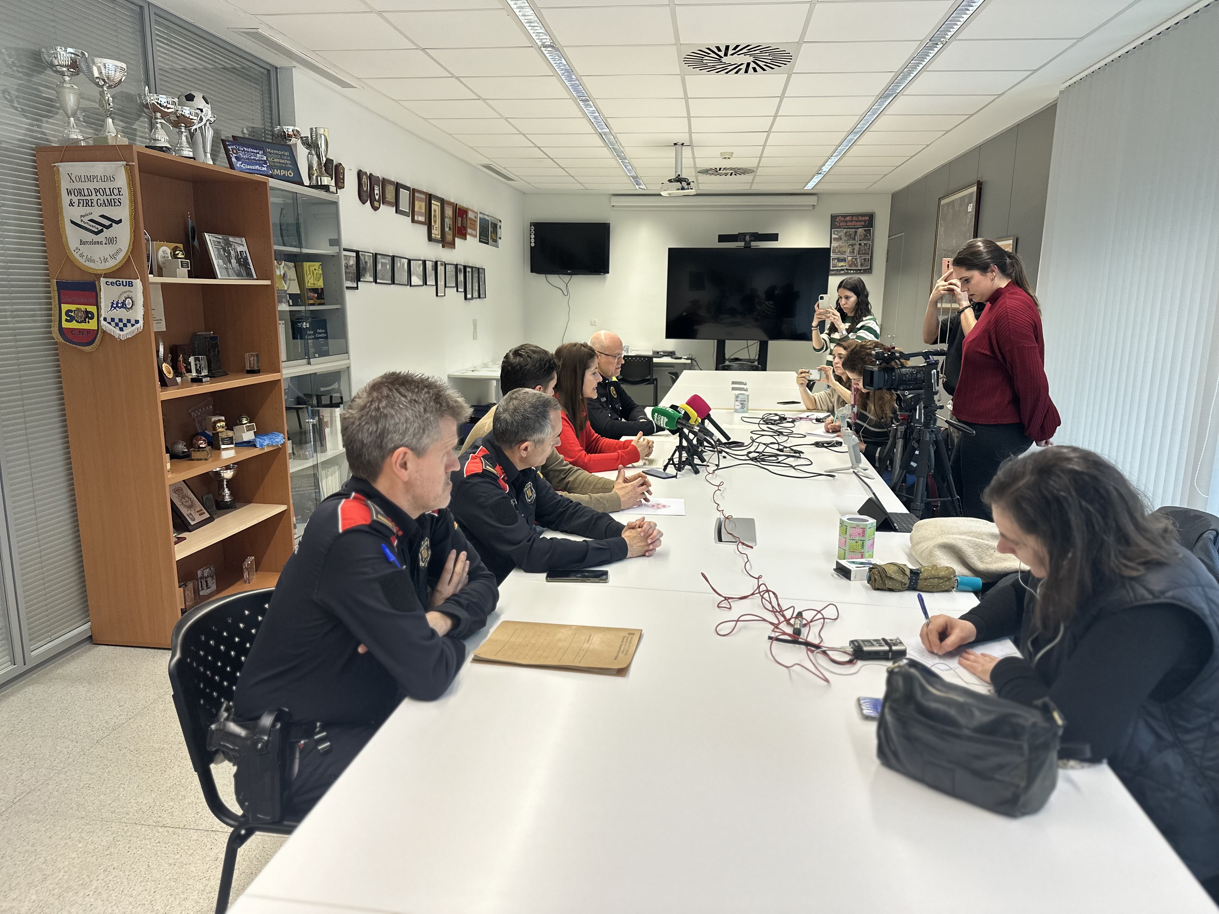 Guàrdia Urbana i Mossos incrementaran la presència policial a la plaça Josep Solans