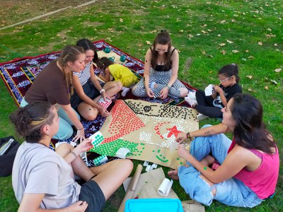 La jornada Haima per un Sàhara Lliure ha tornat a instal·lar-se un any més per conscienciar sobre la situació que es viu als camps de persones refugi….