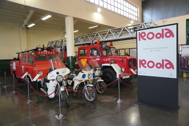 L'exposició sobre els Bombers al Roda Roda.