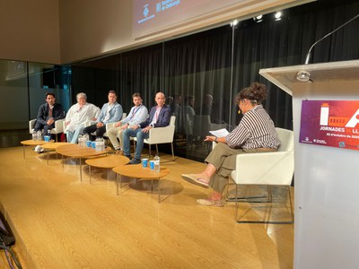 La jornada sobre IA ha acollit una taula rodona de casos d'èxit.