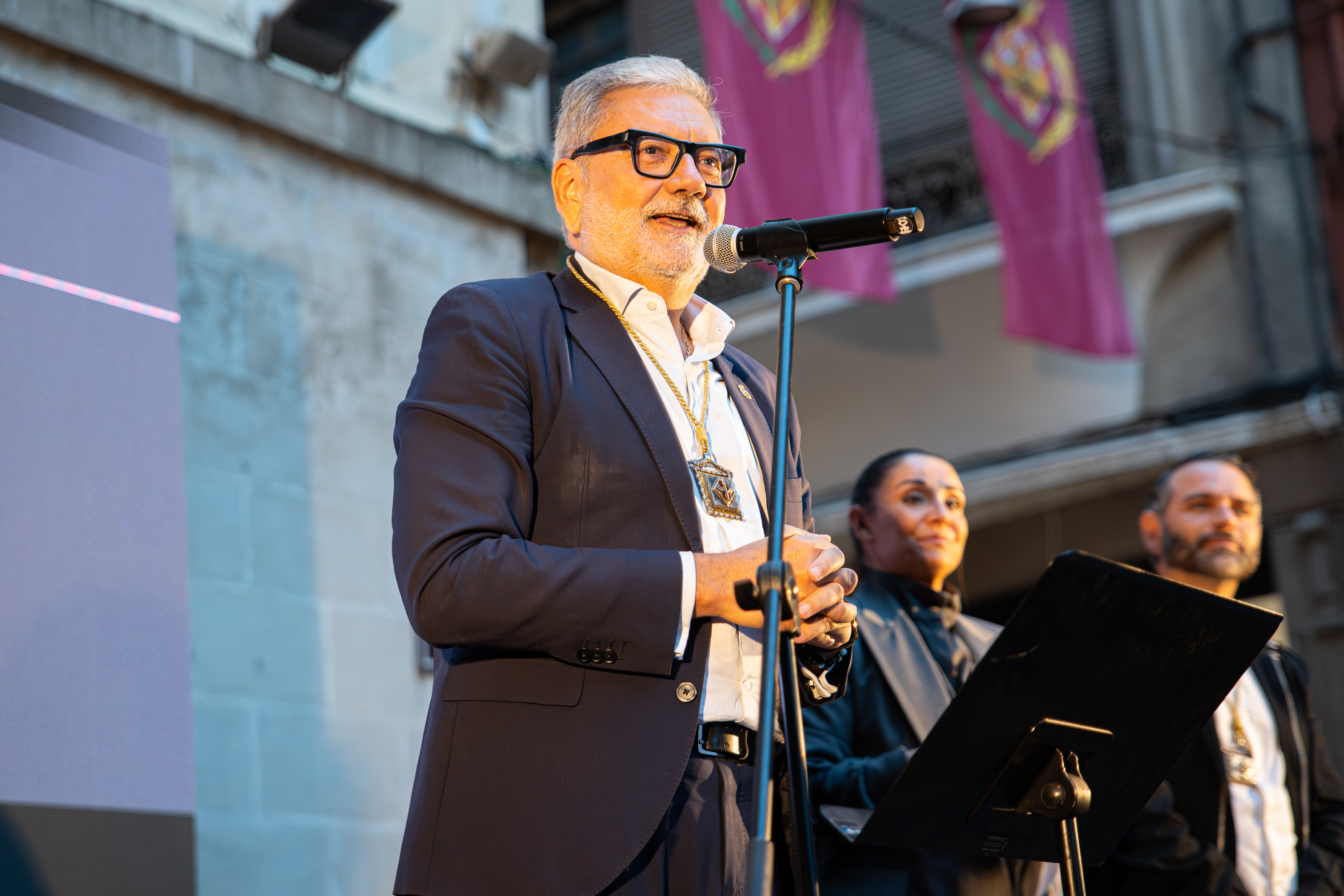 L'alcalde, Fèlix Larrosa, durant la cloenda de l'acte