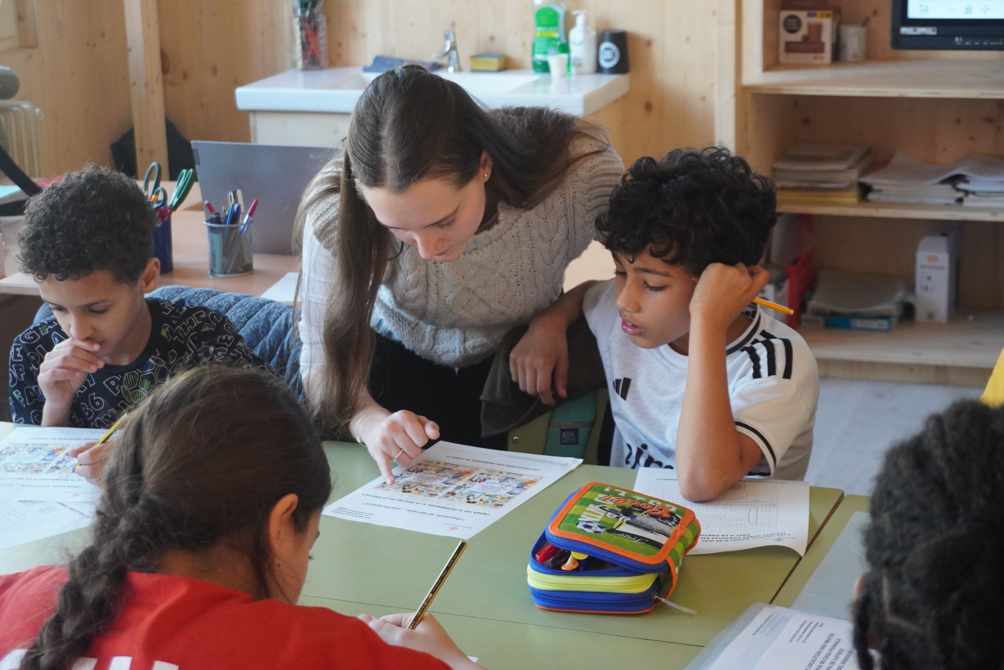 L'alumnat de 6è de Primària de l'escola Camps Elisis ha realitzat passatemps i jocs de paraules per tractar els Drets dels Infants.