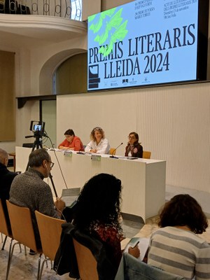 Rosa Mesalles ha explicat en què consistiran les activitats culturals prèvies al lliurament dels guardons.