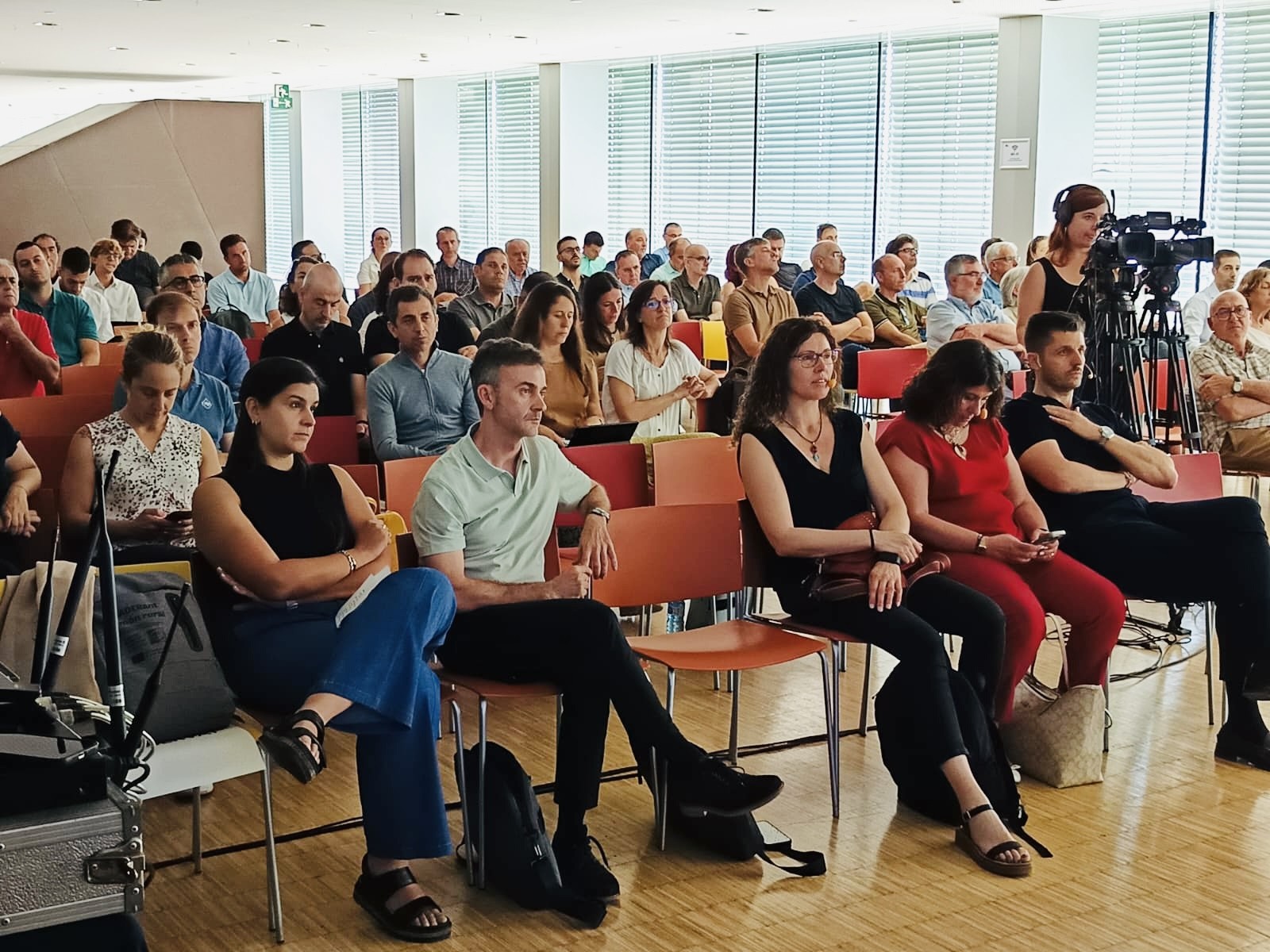 La jornada ha comptat amb un centenar de participants