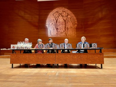 El tinent d'alcalde, Carlos Enjuanes, ha felicitat a tots i totes els guardonats i guardonades i ha donat les gràcies a l’entitat per la seva “feina ….