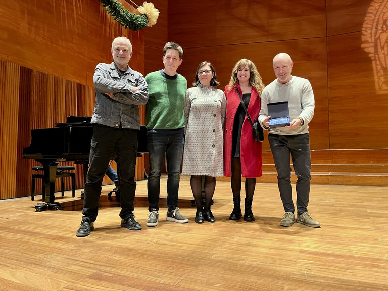 L’Associació l’Hangar ha rebut un reconeixement especial per la recuperació del Pessebre Vivent del barri dels Magraners, celebrat el dia de Nadal i Sant Esteve, després de sis anys d’aturada