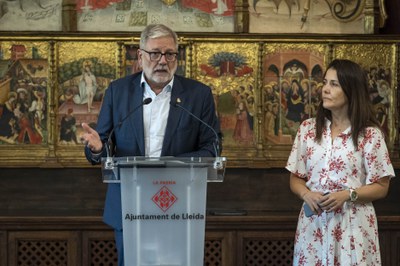 L'alcalde ha explicat els objectius del comitè, acompanyant de la regidora de Seguretat..
