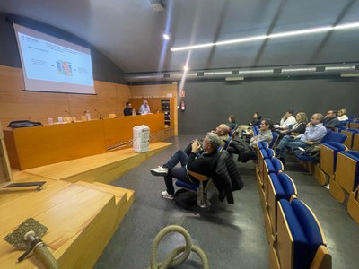 L’Agència de l’Energia de l’Ajuntament de Lleida i la Fundació Lleida21, han celebrat el passat dijous dia 27 de febrer, una jornada centrada en mesures d’eficiència energètica per a habitatges, amb especial atenció a la tècnica de l’insuflat de cambres d’aire.