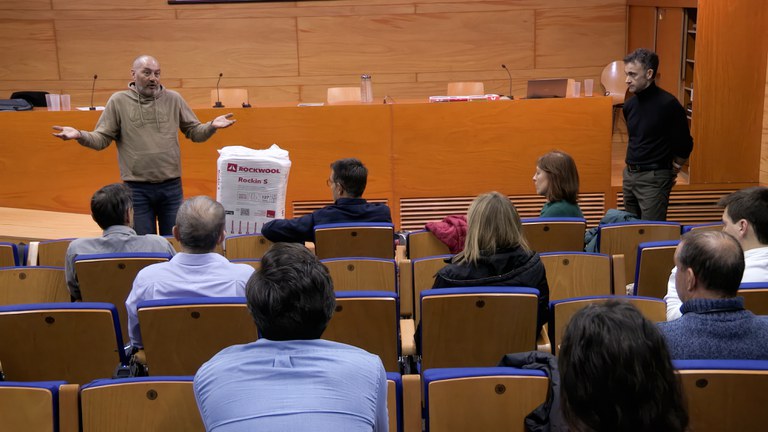 Aquesta iniciativa té com a objectiu promoure la rehabilitació energètica del parc residencial del municipi, que actualment és responsable del 30% de les emissions totals de CO₂ a Lleida, exclosa la indústria