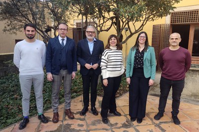L'alcalde, Fèlix Larrosa, ha assistit a la trobada amb els alcaldes i alcaldesses de Tàrrega, Balaguer, Mollerussa, Cervera i Les Borges Blanques..