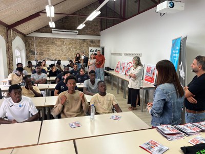 La campanya ofereix també tallers formatius per usuaris de patinets elèctric i avui s'ha fet el primer amb alumnes de la Casa d'Oficis..