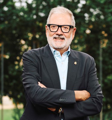 L’alcalde de Lleida, Fèlix Larrosa, ha convocat per a aquest dilluns a la tarda la Comissió de Salvaguarda dels drets de la ciutadania per analitzar i valorar les manifestacions fetes pel regidor de VOX a la Paeria, Josep Roca, a través de les xarxes socials.