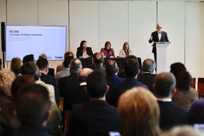 El paer en cap, Fèlix Larrosa, ha participat en la presentació de la primera convocatòria de la Generalitat de reserva pública de solars a representants del món local de la vegueria de Lleida..