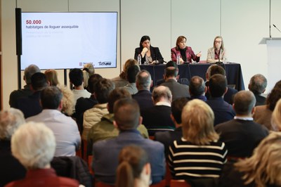 Presentació a la Llotja de  la primera convocatòria de reserva pública de solars a representants del món local de la vegueria de Lleida..