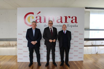 Jaume Saltó, Fèlix Larrosa i José Luis Bonet, a la seu de la cambra de comerç espanyola.