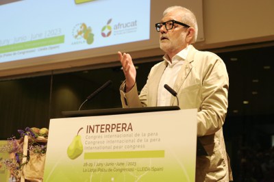El paer en cap, Fèlix Larrosa, en l'acte de benvinguda al congrés Interpera, a la Llotja..