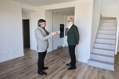 Sans i Larrosa, en un dels habitatges.