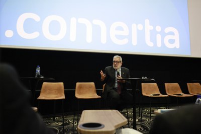 Un moment de la intervenció del paer en cap.