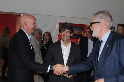 L'alcalde Larrosa ha saludat el conseller Mascort en la Convenció d'Afrucat, aquesta tarda, a la Llotja..