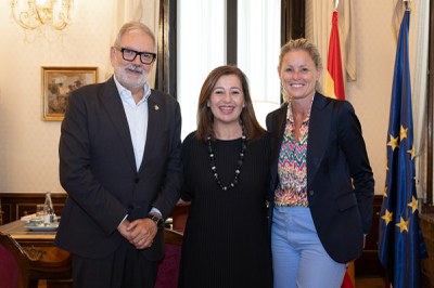 L'alcalde també ha tingut oportunitat de saludar la presidenta del Congrés dels Diputats, Francina Armengol.