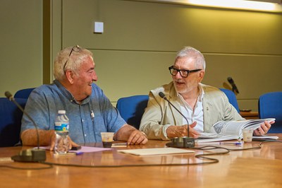 L'alcalde ha ofert a la comunitat el seu suport.