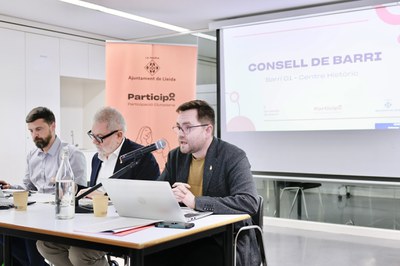 Han acompanyat l'alcalde el segon tinent d'alcalde, Carlos Enjuanes, i el regidor de Participació i Drets Civils, Roberto Pino.