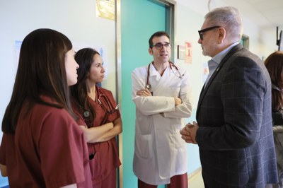 El paer en cap ha visitat el servei d'urgències de l'Hospital Arnau de Vilanova de Lleida el darrer dia de l'any.